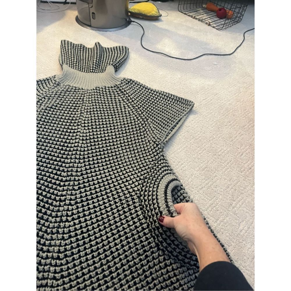 Knit Tunic Dress - Picture 2 of 6